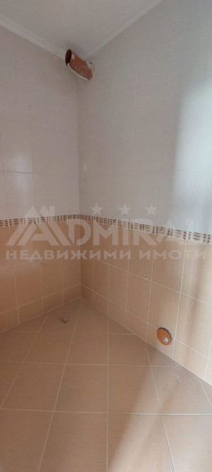 ADMIRAL продава четриристаен  апартамент до ключ  в с. Ахелой