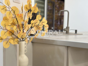 Тристаен  апартамент под наем с гараж и паркомясто на ул. 