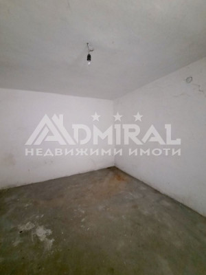Магазин в тухлена сграда с АКТ 16 в центъра на гр.Бургас до Турското консулство!