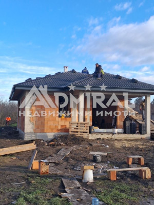 Нова едноетажна къща в с.Тръстиково