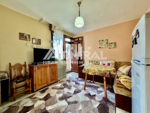 Продава се двустаен апартамент с гараж в кв. Възраждане, Бургас – 125 000 €