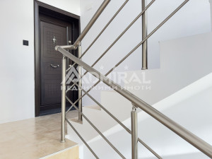 Луксозен тристаен апартамент с ново обзавеждане и отлична локация в Несебър – на минути от плажа