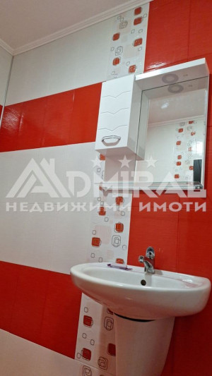 Под наем двустаен в ж.к.