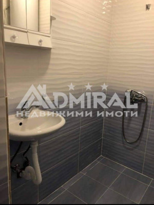Продава Двустаен апартамент ж.к.