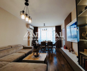 #Луксозен #Многостаен апартамент #След основен ремонт #к-с Възраждане