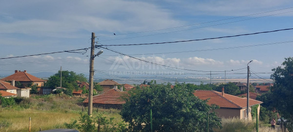 Едноетажна къща с панорамна гледка към гр.Бургас