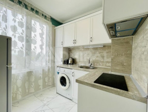 Луксозен  2-стаен с гедка МОРЕ гр. Поморие -  77m²