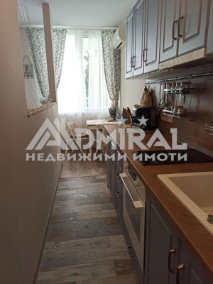 Продава едностаен апартамент в с.Равда