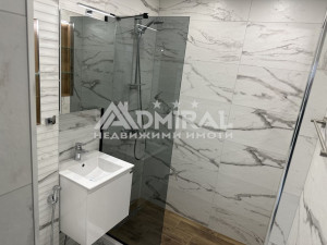 Двустаен апартамент след основен ремонт с южно изложение в кв. Обеля 2