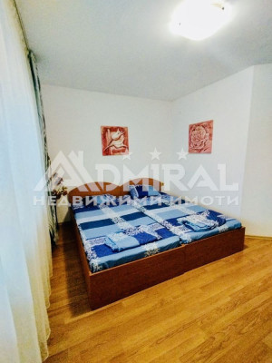 Продава тристаен апартамент в кв.Сарафово