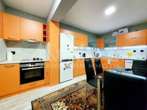 Тристаен обзаведен апартамент 96кв. в Меден Рудник!