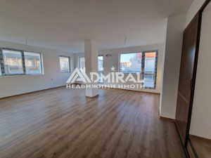 ADMIRAL продава голям, светъл тристаен апартамент до Централния плаж, гр. Поморие