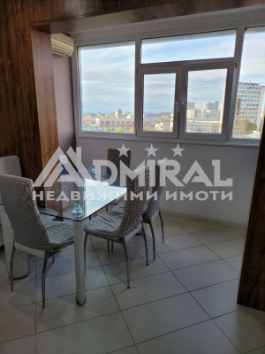 Под наем 4-стаен апартамент в ж.к.