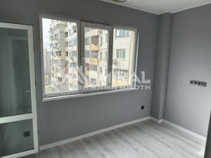 Двустаен апартамент след основен ремонт с южно изложение в кв. Обеля 2