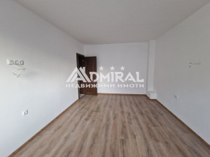 ADMIRAL продава голям, светъл тристаен апартамент до Централния плаж, гр. Поморие