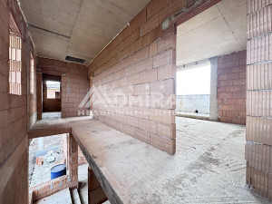 Нова двуетажна къща с Акт 14 в самостоятелно УПИ – Банево