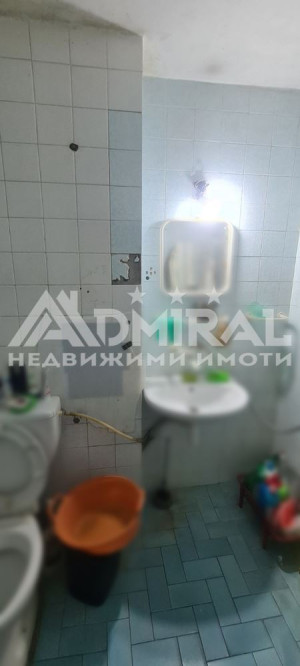 НАЙ-НИСКА ЦЕНА В РАЙОНА!Двустаен апартамент на СРЕДЕН ЕТАЖ и ТЕЦ в к-с 'Славейков'