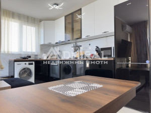 Луксозен тристаен апартамент с нескриваема морска панорама в гр. Созопол