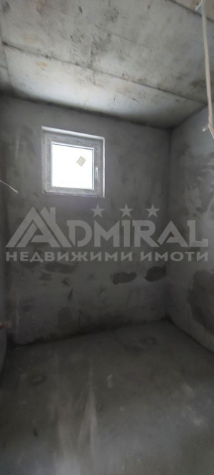 ADMIRAL продава  3-стаен апартамент в к-с 