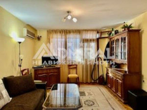 Продава се двустаен апартамент с гараж в кв. Възраждане, Бургас – 125 000 €