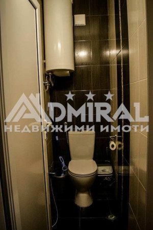 Двустаен обзаведен апартамент до х-л 