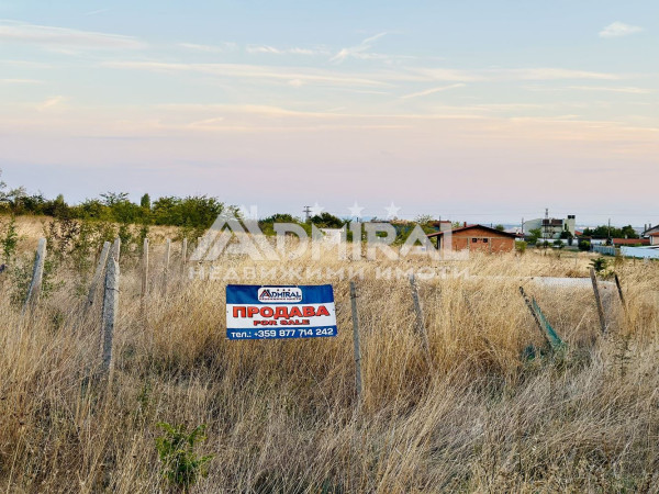 Готова основа, ток и вода до имота – твоят парцел в Банево те очаква!