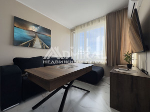 Луксозен тристаен апартамент с нескриваема морска панорама в гр. Созопол