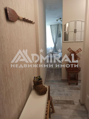 Продава едностаен апартамент в с.Равда