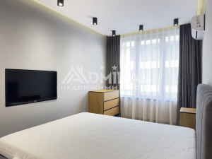 Луксозен тристаен апартамент с ново обзавеждане и отлична локация в Несебър – на минути от плажа