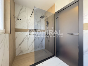 Луксозен тристаен апартамент с нескриваема морска панорама в гр. Созопол