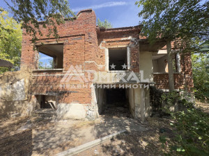 Възможност за инвестиция и нов дом сред природа и спокойствие