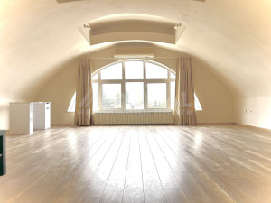 МЕЗОНЕТ в ТОП-Център Бургас с гледка МОРЕ!