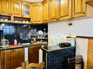 Продава двустаен апартамент в ж.к.Възраждане