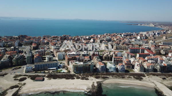 Обзаведен едностаен апартамент за продажба в стария град на Поморие – на пешеходно разстояние от централния плаж