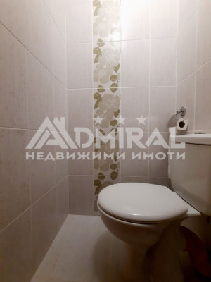 Тристаен апартамент след ремонт в САНИРАН БЛОК в Меден Рудник зона А!