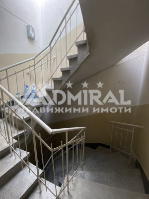 Двустаен апартамент в СУПЕР ЦЕНТЪР