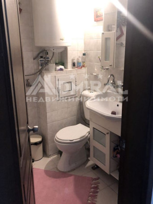 Тристаен апартамент в ж.к. Възраждане, гр. Бургас