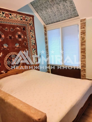 Продава тристаен апартамент в Сарафово