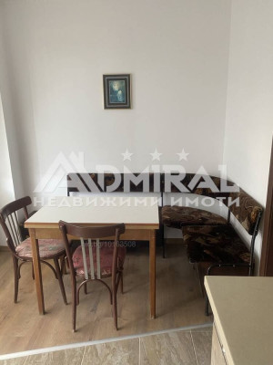 Отдава се под наем обзаведен апартамент в супер център, гр. Бургас