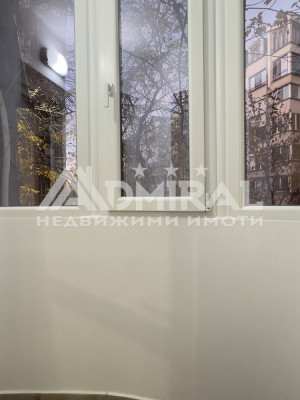 Тристаен  апартамент под наем с гараж и паркомясто на ул. 