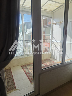 Обзаведен двустаен до Борисовата градинка | Асансьор | Маза 13 кв.м