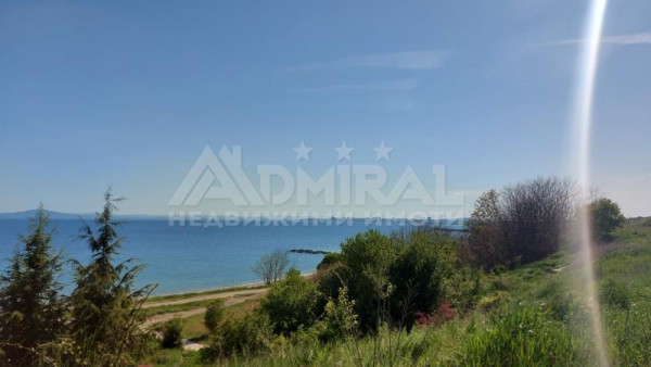 Продажба 2-стаен гр. Бургас - Сарафово 99m²