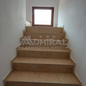 ADMIRAL продава четриристаен  апартамент до ключ  в с. Ахелой