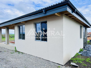 Едноетажна сглобяема къща пред Акт 16 с парцел 405 кв.м — ексклузивно предложение от ADMIRAL Имоти