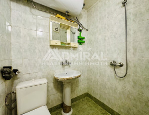 Продава двустаен апартамент в ж.к.Възраждане
