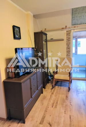 Продава тристаен апартамент в Сарафово