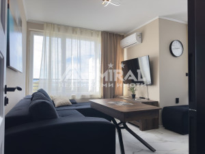 Луксозен тристаен апартамент с нескриваема морска панорама в гр. Созопол