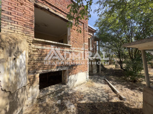 Възможност за инвестиция и нов дом сред природа и спокойствие