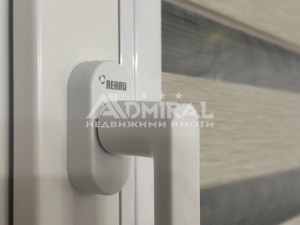 Тристаен  апартамент под наем с гараж и паркомясто на ул. 