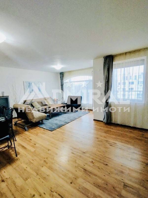 Продава тристаен апартамент в кв.Сарафово